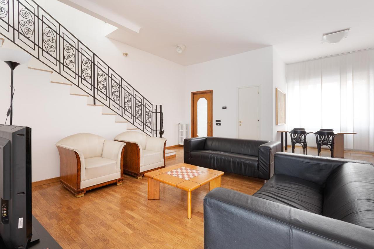 Ca' Stellini - Comoda Casa Indipendente Con Parcheggio Privato Milaan Buitenkant foto